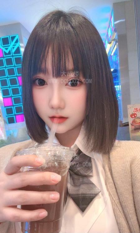 丰台呆萌短发清纯妹子