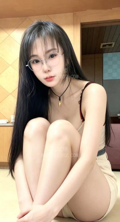 白云贴心御姐宝儿