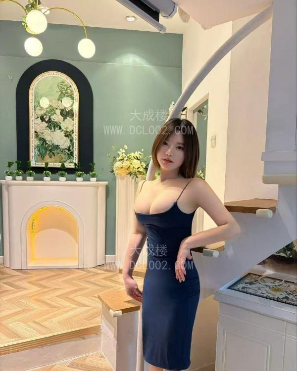 徐汇身材娇小大胸樱桃