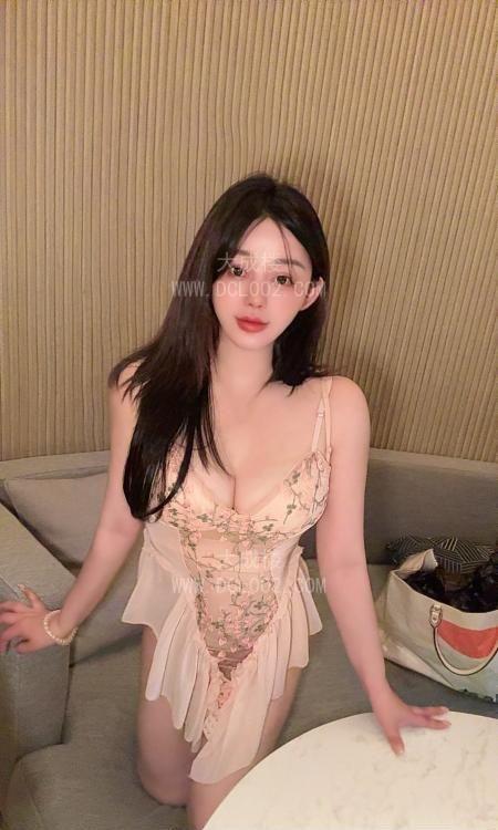 福田性感大奶妹子