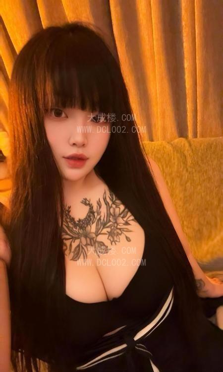 龙华前凸后翘嫩妹珊珊