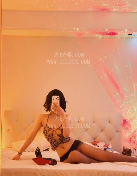 静安颜值反差清纯小欲女