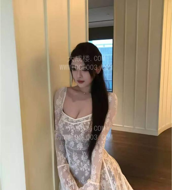 虹口大胸多汁性感彤彤
