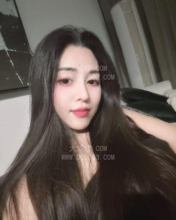 长沙大长腿御姐身材很有料
