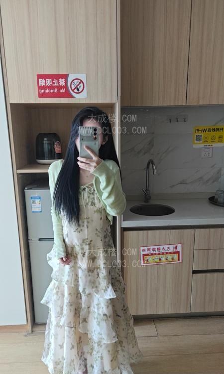 杭州临平网红脸嫩妹