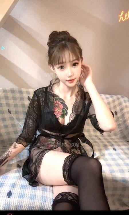 成都美乳纹身妹小井