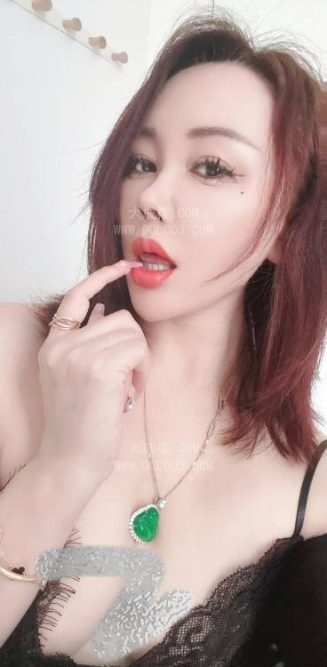 杨浦午休偷情翘臀骚穴