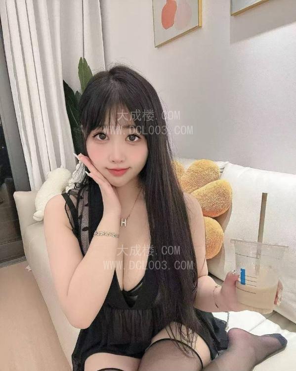 青岛风骚制服大奶诗诗