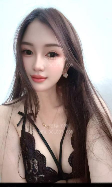 南山性感大奶妹子
