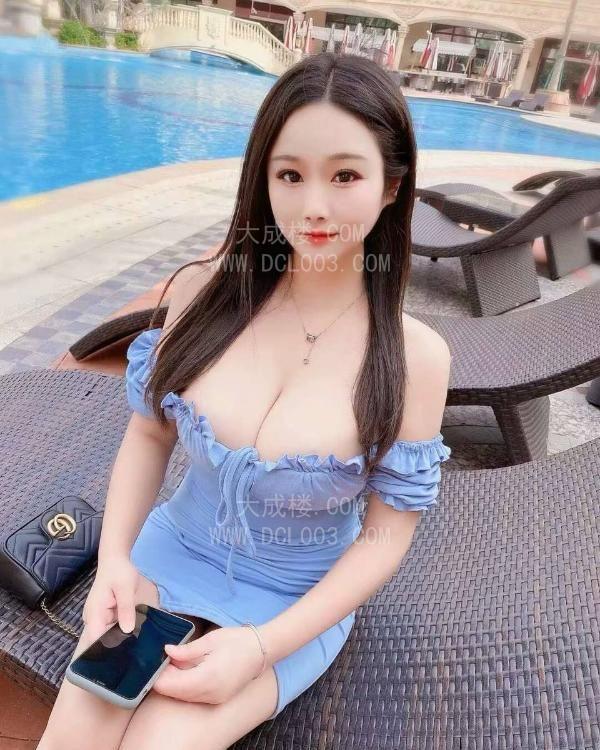 成都极品性感大胸骚妹