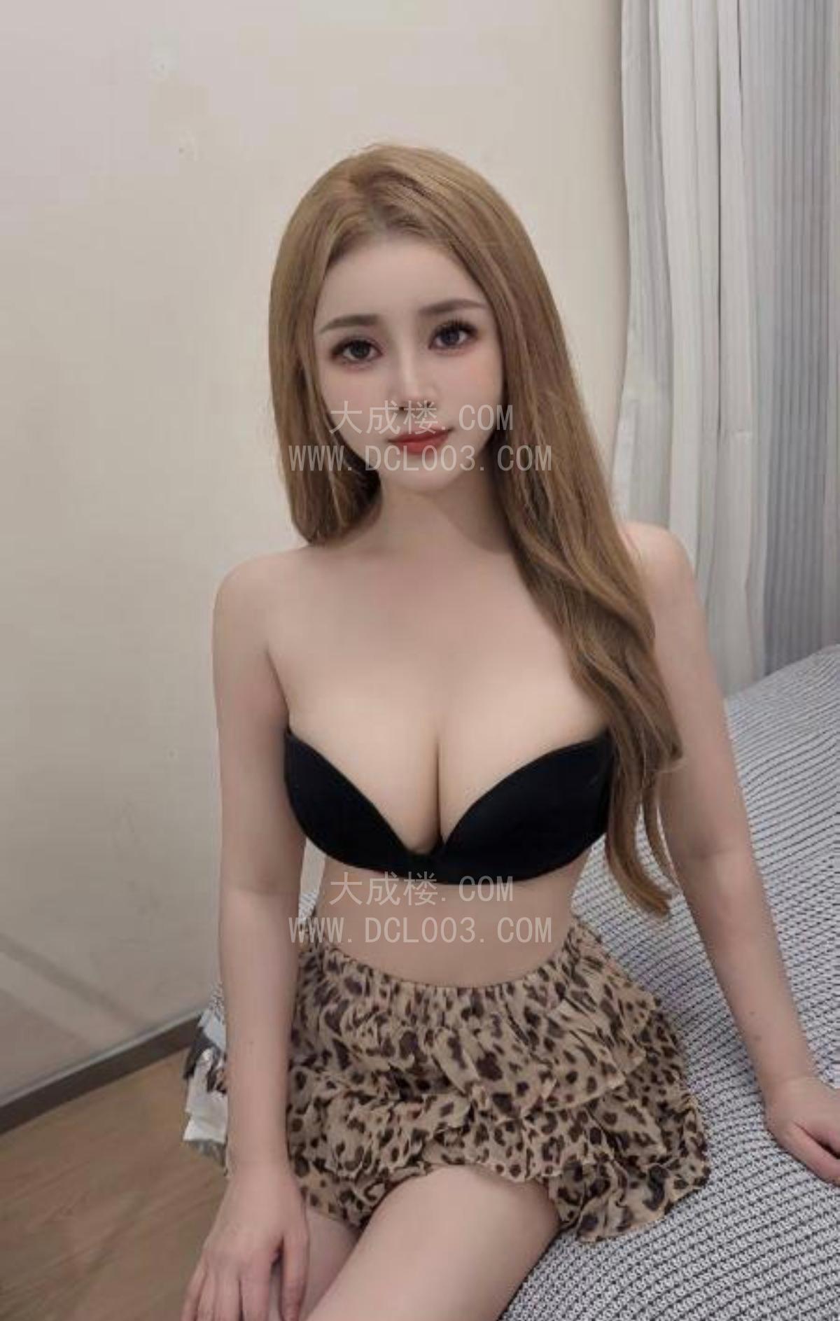 东莞皮肤白皙颜值大胸嫩妹