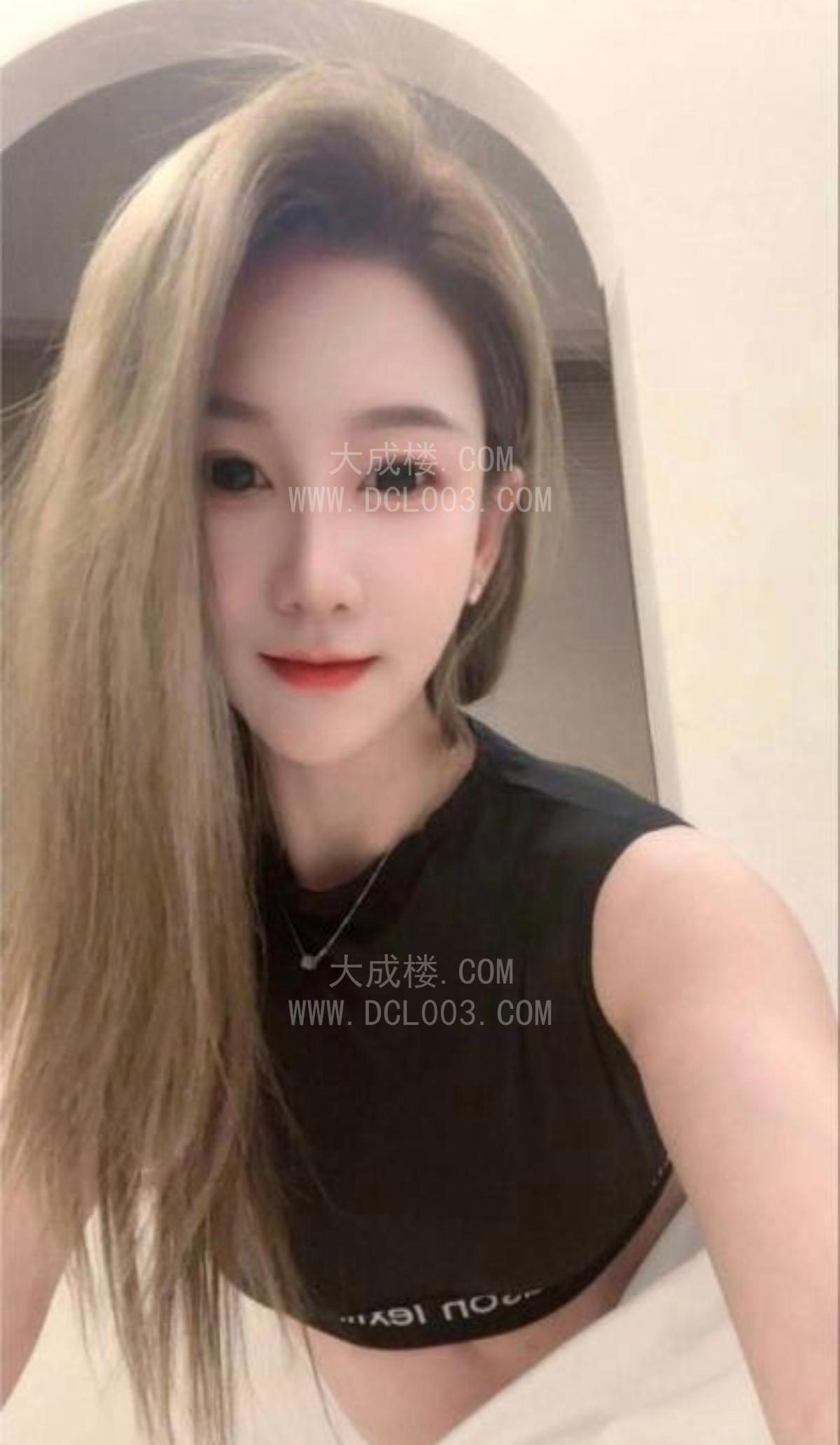 杭州黑丝翘臀少妇