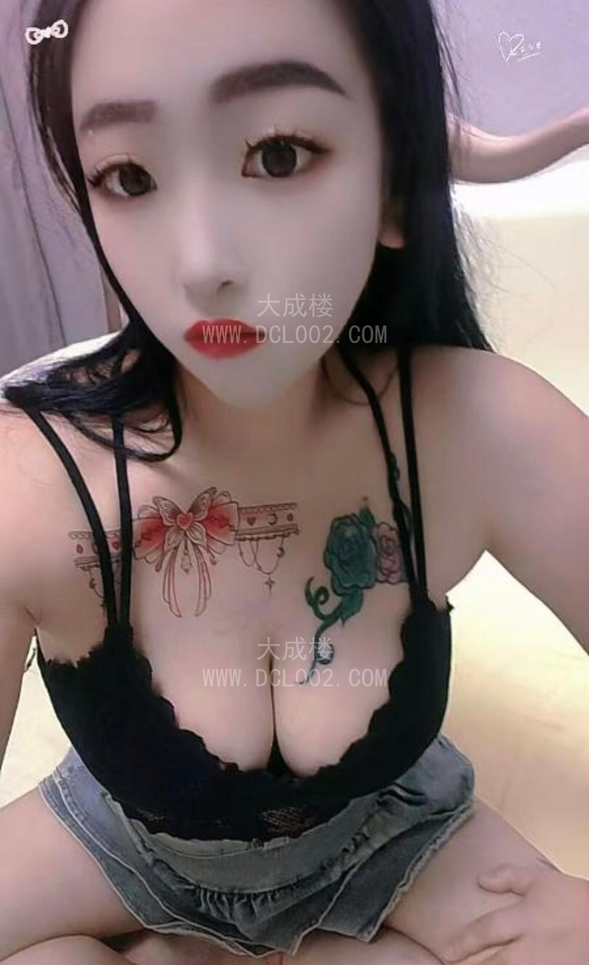 静安三点粉嫩水多多小妹