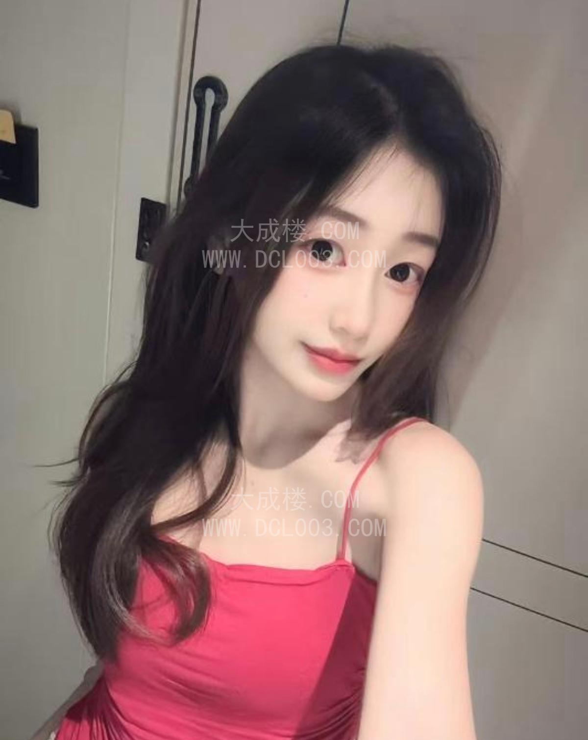 武汉江岸高颜纯情少女